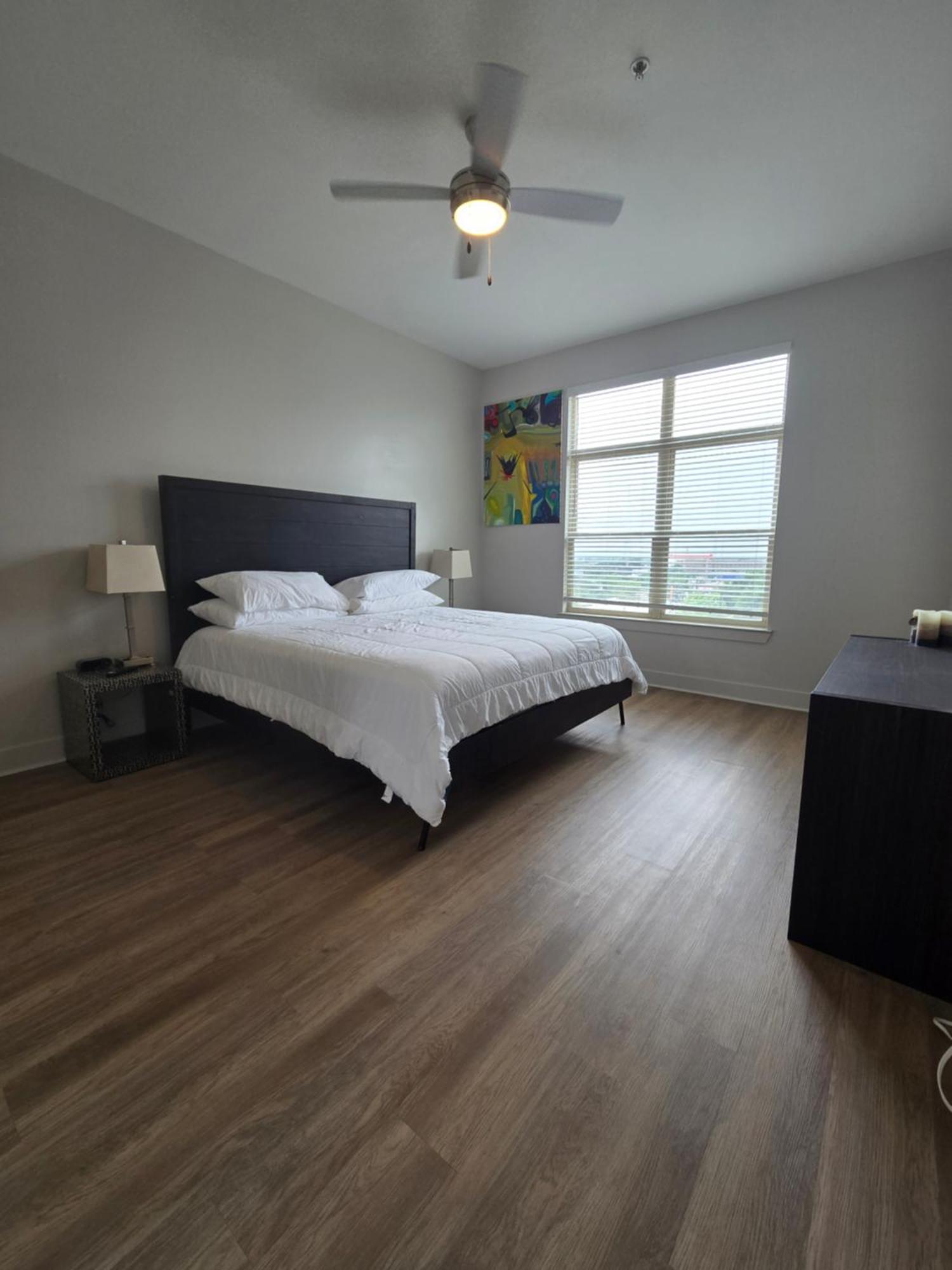 2Bdrm/2 King Beds/1Air Mattress Apartment Dallas Exterior photo