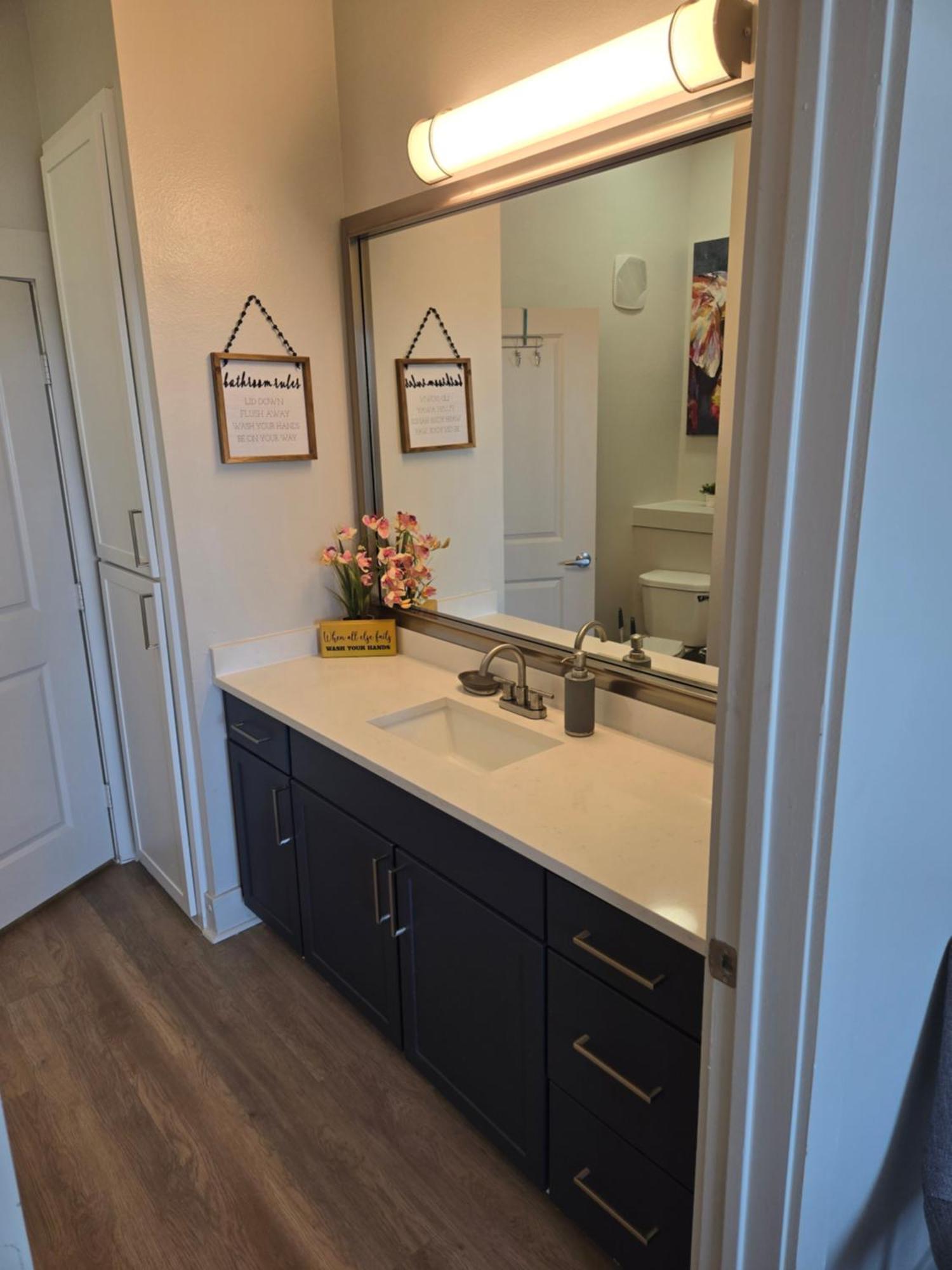 2Bdrm/2 King Beds/1Air Mattress Apartment Dallas Exterior photo